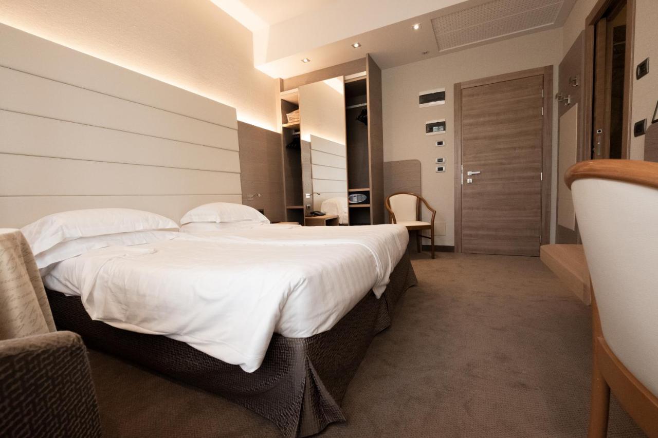 Hotel Capri Bardolino 3S Εξωτερικό φωτογραφία