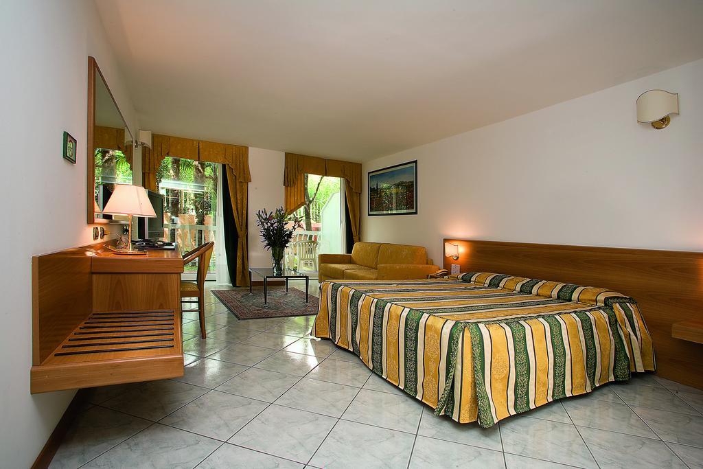 Hotel Capri Bardolino 3S Δωμάτιο φωτογραφία