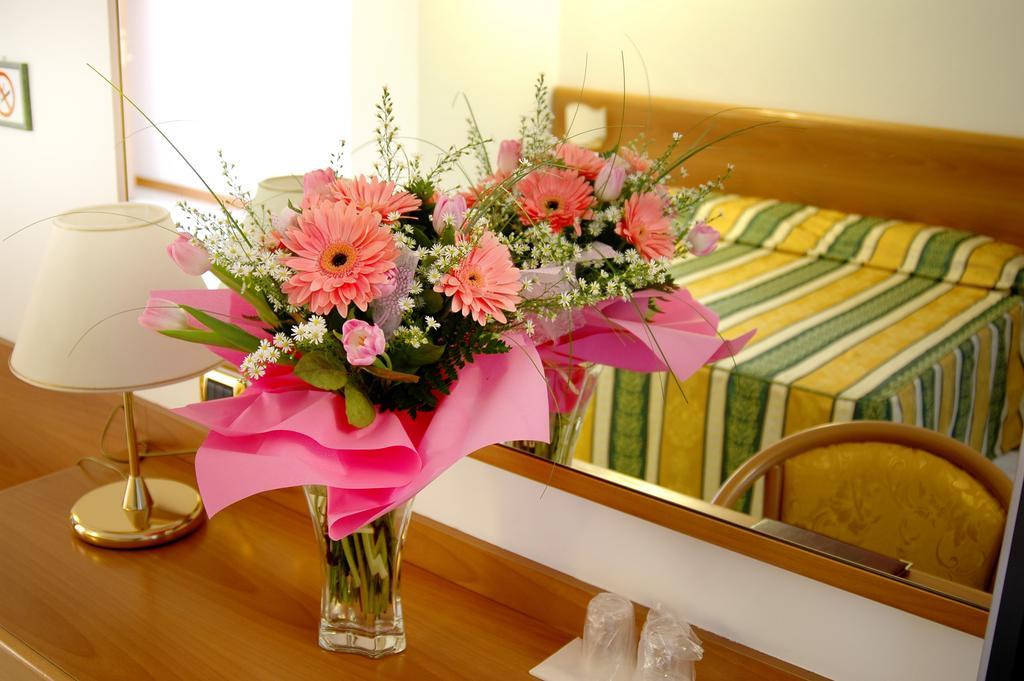 Hotel Capri Bardolino 3S Δωμάτιο φωτογραφία