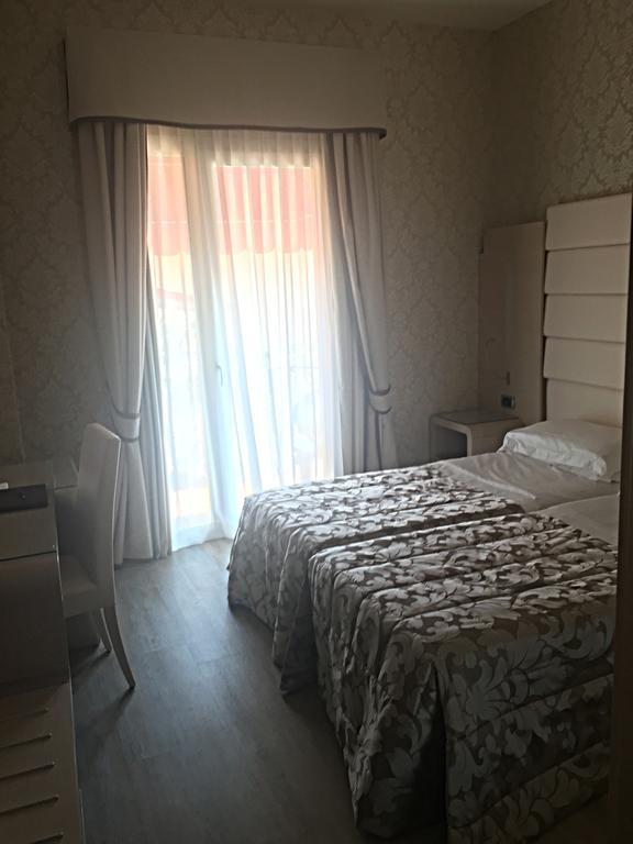 Hotel Capri Bardolino 3S Εξωτερικό φωτογραφία