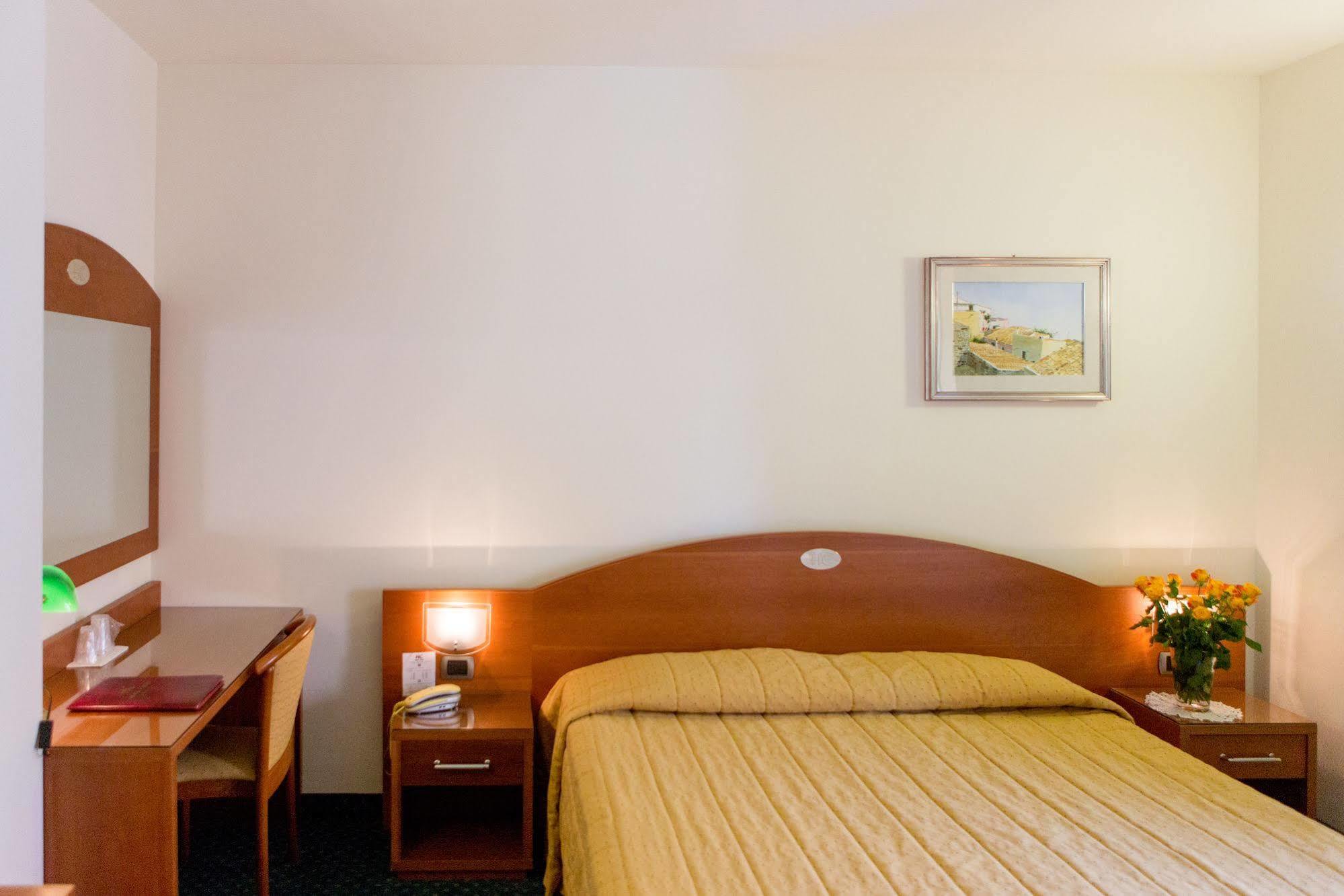 Hotel Capri Bardolino 3S Εξωτερικό φωτογραφία
