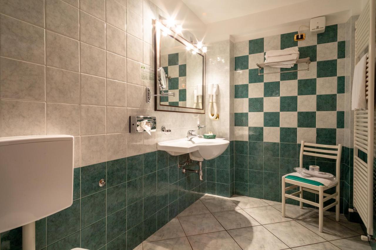 Hotel Capri Bardolino 3S Εξωτερικό φωτογραφία