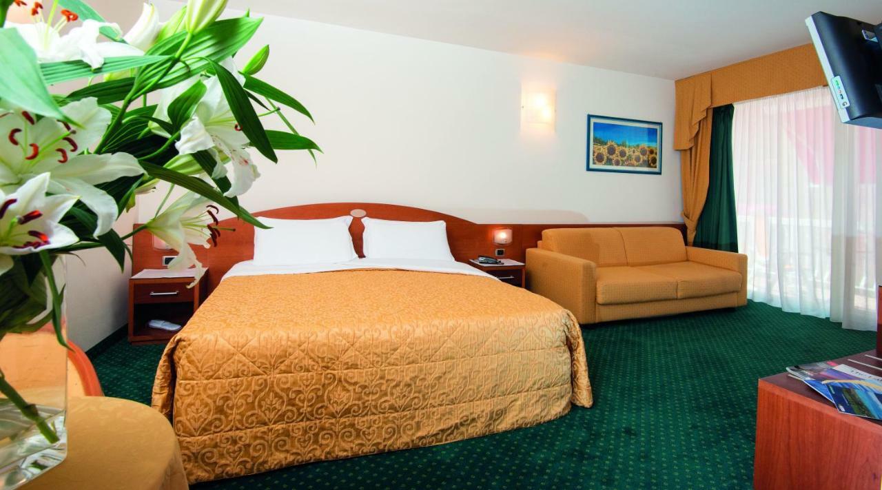 Hotel Capri Bardolino 3S Εξωτερικό φωτογραφία
