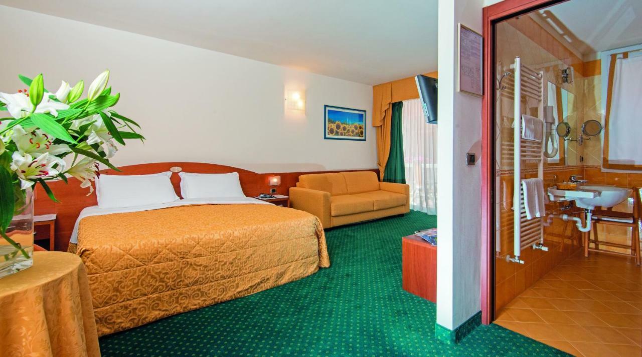 Hotel Capri Bardolino 3S Εξωτερικό φωτογραφία